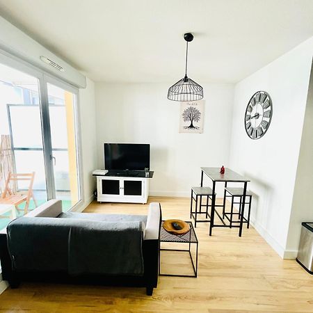 Appartement Avec Place De Parking Et Piscine Villefranche-sur-Saône Buitenkant foto